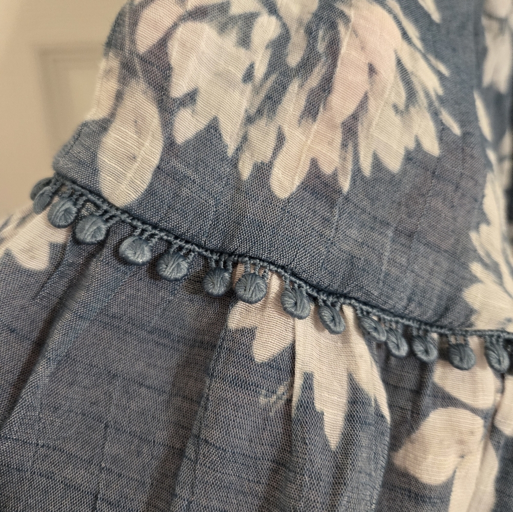 New Directions Blue And White Floral Blouse Size XL - Picture 3 of 8
